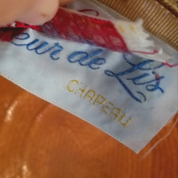 Vintage, Fleur de Lis straw hat. - Picture 7 of 7